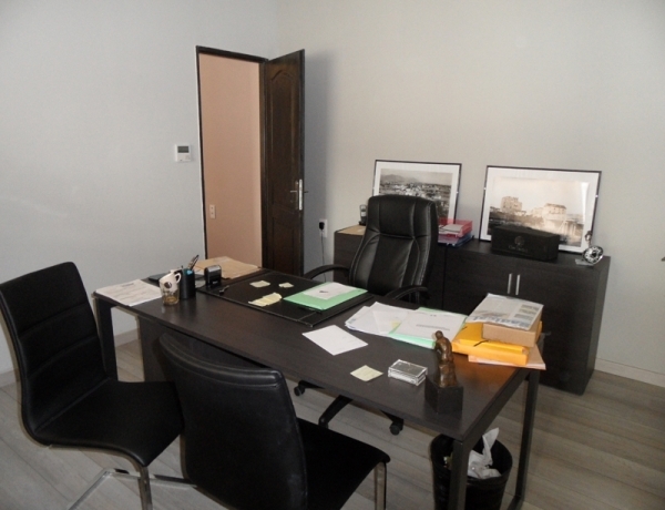 Photo 0