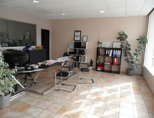 Photo 0