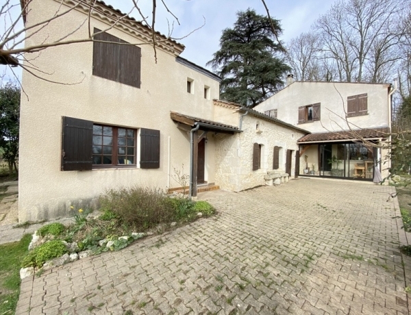 Photo 0