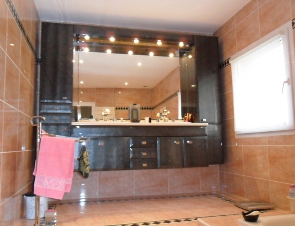 Photo 0