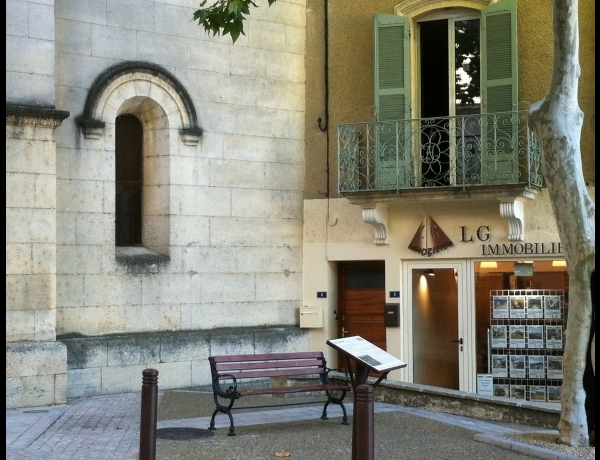 Photo 0